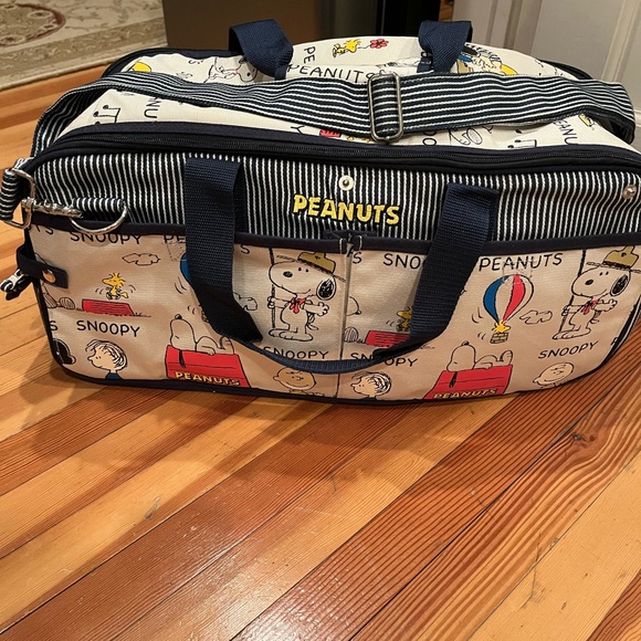 Snoopy Peanuts dog carrier EXCELLENT condition - Picture 2 of 11